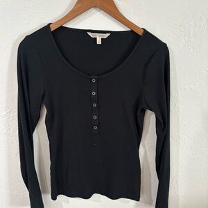 Banana Republic Black Long-Sleeve Scoop Neck Henley